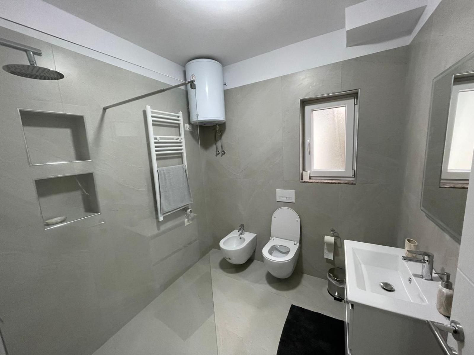טיראנה Kevi 'S Place מראה חיצוני תמונה